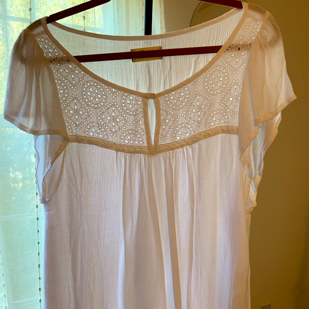 Hollister Lace front flouncy top